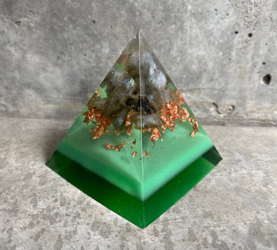 Orgonite Gemstone Pyramid - Labradorite/Green