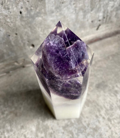 Crystal Tower - Amethyst/White